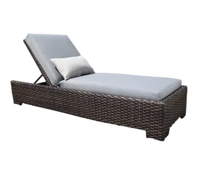 Deluxe Chaise Lounge
